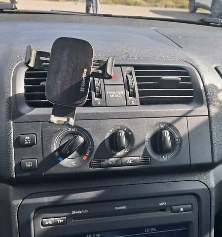 Шкода Фабия, объемом двигателя 1.2 л и пробегом 220 тыс. км за 5400 $, фото 6 на Automoto.ua