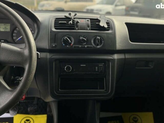 Шкода Фабия, объемом двигателя 1.6 л и пробегом 283 тыс. км за 5800 $, фото 12 на Automoto.ua