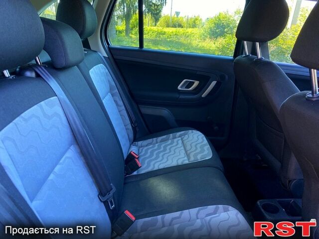 Шкода Фабія, об'ємом двигуна 1.6 л та пробігом 197 тис. км за 6300 $, фото 6 на Automoto.ua