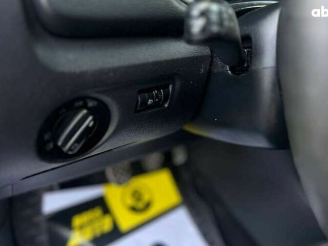 Шкода Фабия, объемом двигателя 1.2 л и пробегом 116 тыс. км за 7500 $, фото 7 на Automoto.ua