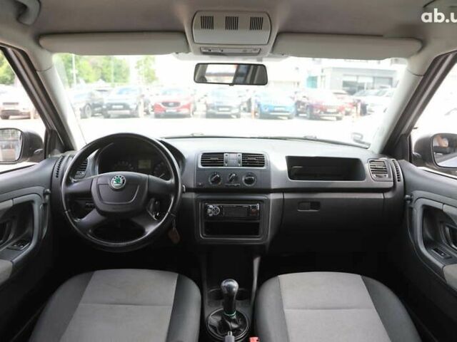 Шкода Фабія, об'ємом двигуна 1.6 л та пробігом 220 тис. км за 6600 $, фото 9 на Automoto.ua