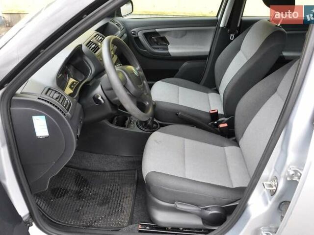 Шкода Фабия, объемом двигателя 1.2 л и пробегом 161 тыс. км за 5400 $, фото 16 на Automoto.ua