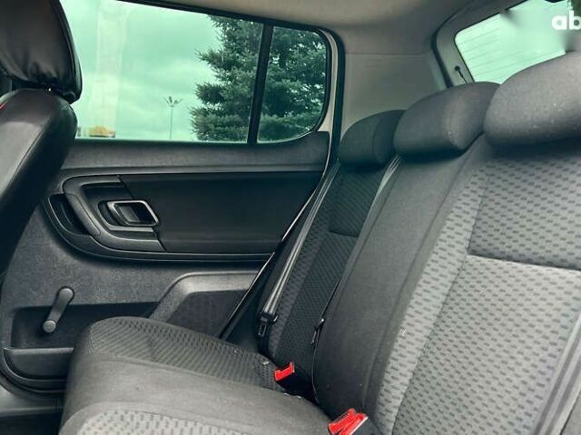 Шкода Фабия, объемом двигателя 1.2 л и пробегом 102 тыс. км за 5500 $, фото 18 на Automoto.ua