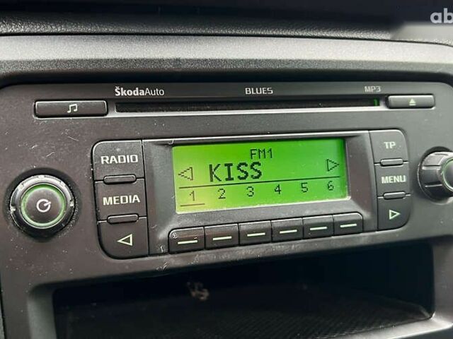 Шкода Фабия, объемом двигателя 1.2 л и пробегом 102 тыс. км за 5500 $, фото 14 на Automoto.ua