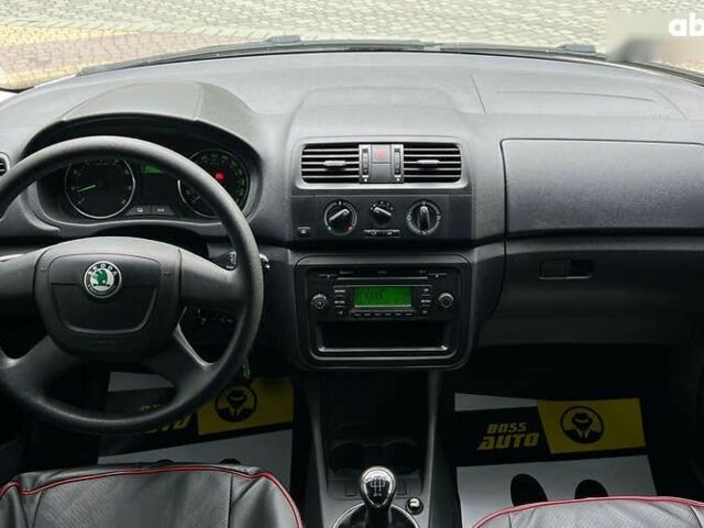 Шкода Фабия, объемом двигателя 1.2 л и пробегом 102 тыс. км за 5500 $, фото 9 на Automoto.ua