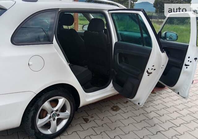 Шкода Фабия, объемом двигателя 1.2 л и пробегом 244 тыс. км за 4600 $, фото 9 на Automoto.ua