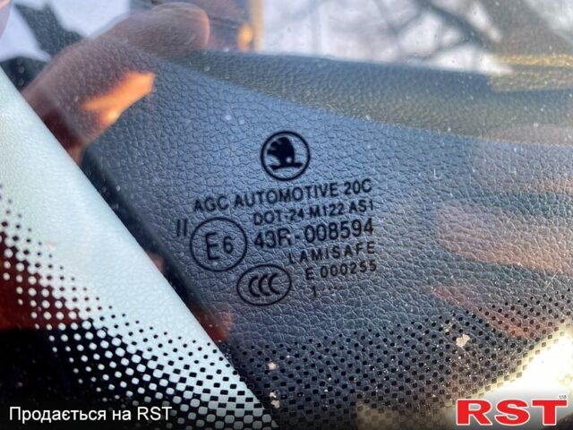Шкода Фабия, объемом двигателя 1.6 л и пробегом 214 тыс. км за 4750 $, фото 8 на Automoto.ua