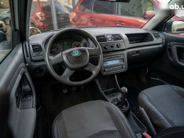 Шкода Фабія, об'ємом двигуна 1.2 л та пробігом 286 тис. км за 4300 $, фото 17 на Automoto.ua