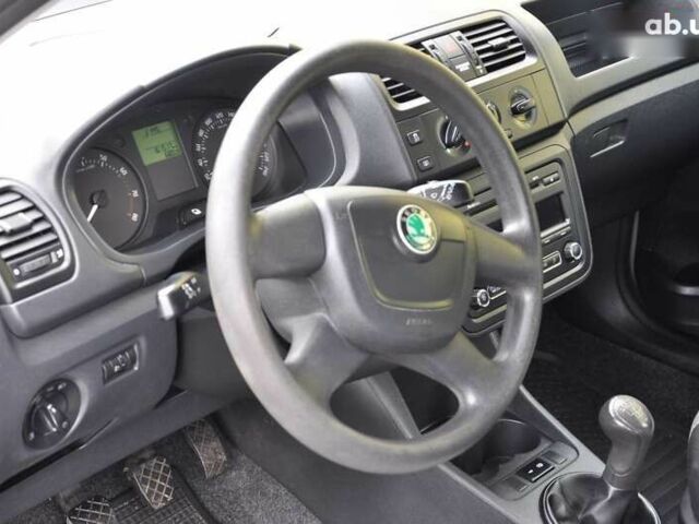 Шкода Фабия, объемом двигателя 1.2 л и пробегом 161 тыс. км за 5400 $, фото 16 на Automoto.ua