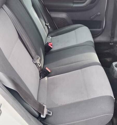 Шкода Фабия, объемом двигателя 1.2 л и пробегом 244 тыс. км за 4600 $, фото 16 на Automoto.ua