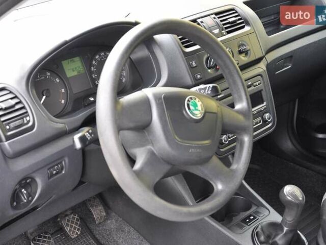 Шкода Фабия, объемом двигателя 1.2 л и пробегом 161 тыс. км за 5400 $, фото 17 на Automoto.ua