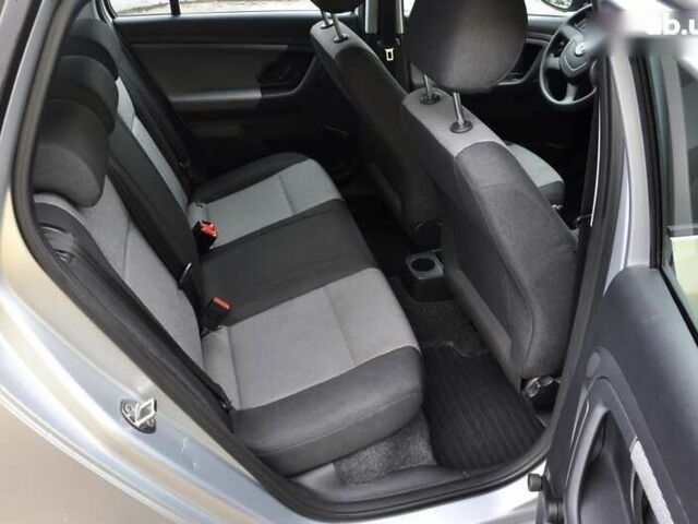 Шкода Фабия, объемом двигателя 1.2 л и пробегом 161 тыс. км за 5400 $, фото 23 на Automoto.ua