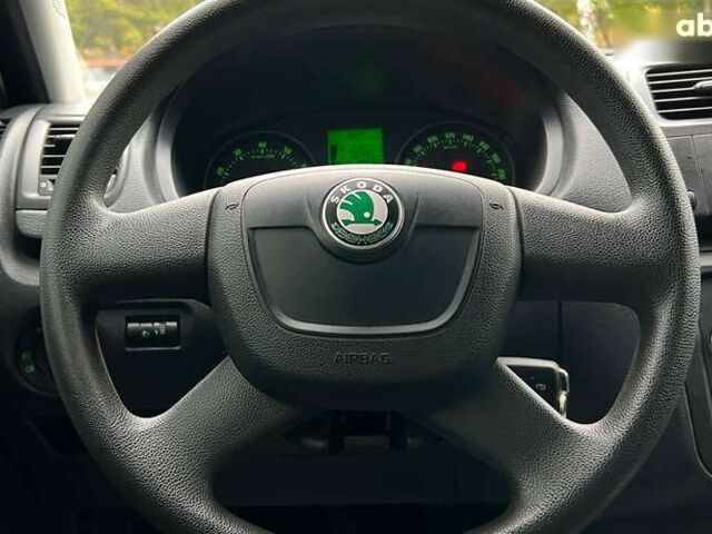 Шкода Фабия, объемом двигателя 1.2 л и пробегом 102 тыс. км за 5500 $, фото 10 на Automoto.ua