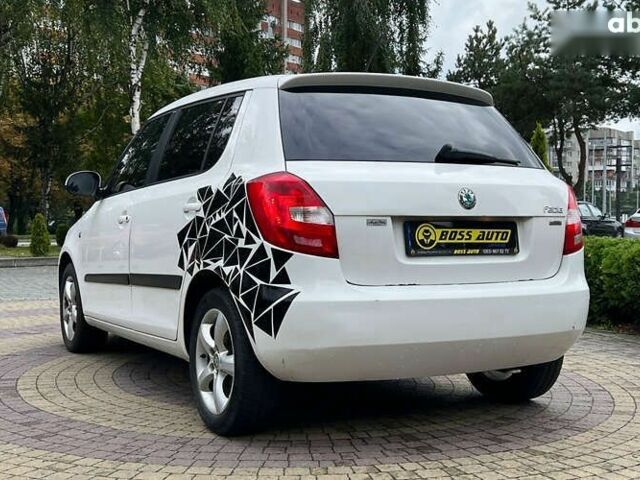 Шкода Фабия, объемом двигателя 1.2 л и пробегом 102 тыс. км за 5500 $, фото 4 на Automoto.ua