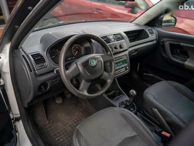 Шкода Фабія, об'ємом двигуна 1.2 л та пробігом 286 тис. км за 4300 $, фото 14 на Automoto.ua