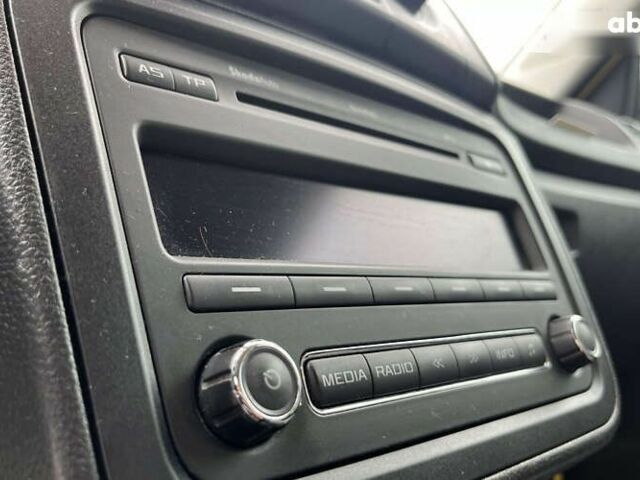 Шкода Фабия, объемом двигателя 1.2 л и пробегом 178 тыс. км за 5700 $, фото 15 на Automoto.ua