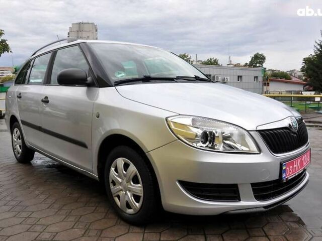 Шкода Фабия, объемом двигателя 1.2 л и пробегом 161 тыс. км за 5400 $, фото 5 на Automoto.ua