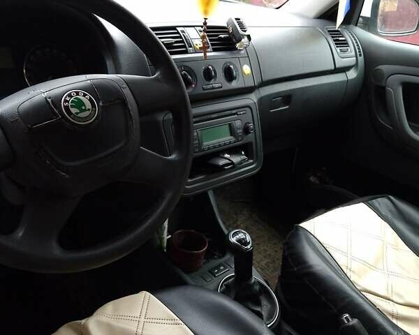 Шкода Фабия, объемом двигателя 1.2 л и пробегом 205 тыс. км за 5000 $, фото 5 на Automoto.ua