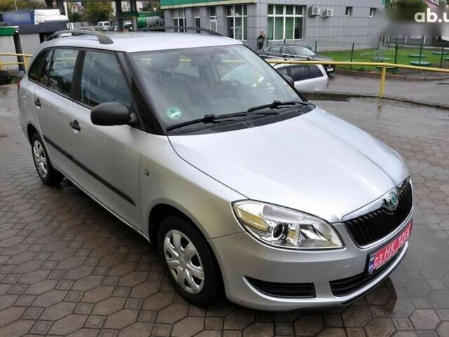 Шкода Фабия, объемом двигателя 1.2 л и пробегом 161 тыс. км за 5400 $, фото 4 на Automoto.ua
