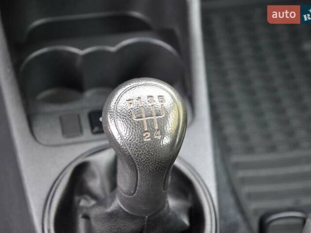 Шкода Фабия, объемом двигателя 1.2 л и пробегом 161 тыс. км за 5400 $, фото 30 на Automoto.ua