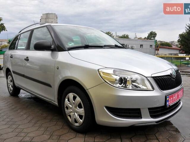 Шкода Фабия, объемом двигателя 1.2 л и пробегом 161 тыс. км за 5400 $, фото 6 на Automoto.ua