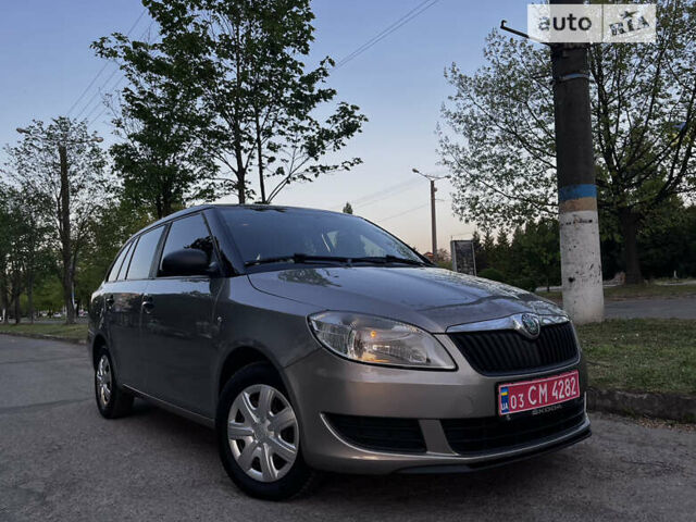 Шкода Фабія, об'ємом двигуна 1.2 л та пробігом 265 тис. км за 5800 $, фото 1 на Automoto.ua