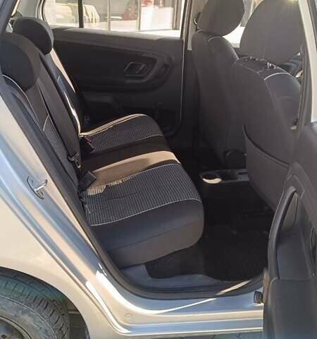 Шкода Фабия 2012 в Ужгороде на Automoto.ua Шкода Фабия, объемом двигателя 1.39 л и пробегом 120 тыс. км за 5999 $, фото 6 на Automoto.ua