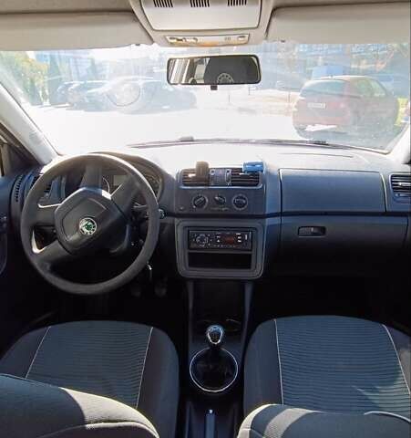 Шкода Фабия 2012 в Ужгороде на Automoto.ua Шкода Фабия, объемом двигателя 1.39 л и пробегом 120 тыс. км за 5999 $, фото 8 на Automoto.ua