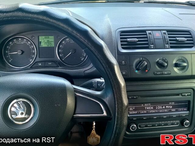 Шкода Фабия, объемом двигателя 1.6 л и пробегом 240 тыс. км за 5950 $, фото 4 на Automoto.ua