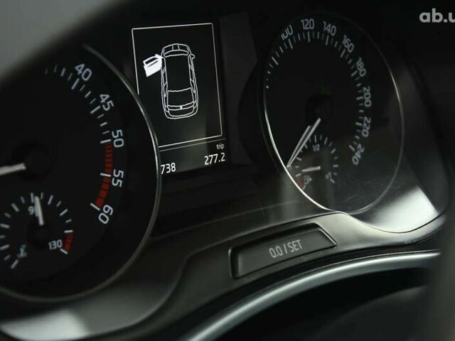 Шкода Фабія, об'ємом двигуна 1.4 л та пробігом 238 тис. км за 8599 $, фото 15 на Automoto.ua