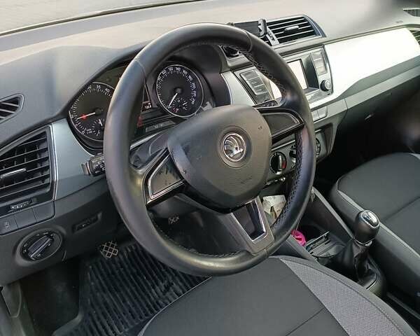 Шкода Фабія, об'ємом двигуна 1.4 л та пробігом 216 тис. км за 8300 $, фото 7 на Automoto.ua