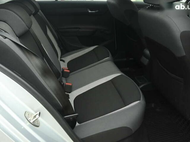 Шкода Фабія, об'ємом двигуна 1.4 л та пробігом 238 тис. км за 8500 $, фото 27 на Automoto.ua