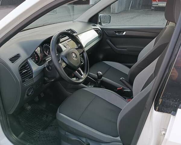 Шкода Фабія, об'ємом двигуна 1.4 л та пробігом 216 тис. км за 8300 $, фото 8 на Automoto.ua