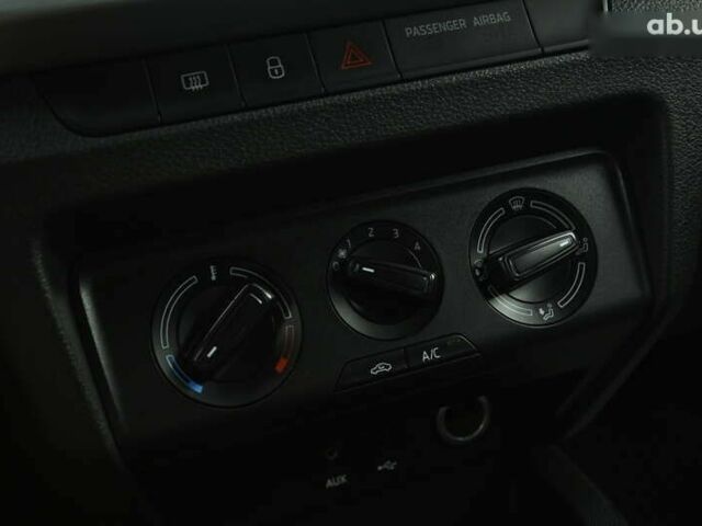 Шкода Фабія, об'ємом двигуна 1.4 л та пробігом 238 тис. км за 8599 $, фото 18 на Automoto.ua