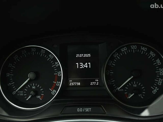 Шкода Фабія, об'ємом двигуна 1.4 л та пробігом 238 тис. км за 8599 $, фото 16 на Automoto.ua