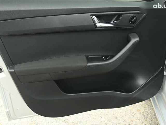Шкода Фабія, об'ємом двигуна 1.4 л та пробігом 238 тис. км за 8599 $, фото 11 на Automoto.ua