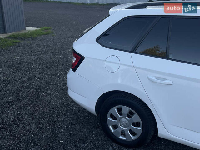 Шкода Фабия, объемом двигателя 1.41 л и пробегом 245 тыс. км за 6700 $, фото 6 на Automoto.ua