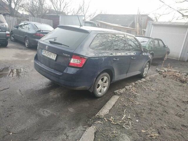 Шкода Фабия, объемом двигателя 1 л и пробегом 132 тыс. км за 7800 $, фото 7 на Automoto.ua