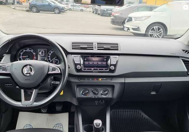 Шкода Фабия, объемом двигателя 1 л и пробегом 80 тыс. км за 9290 $, фото 22 на Automoto.ua