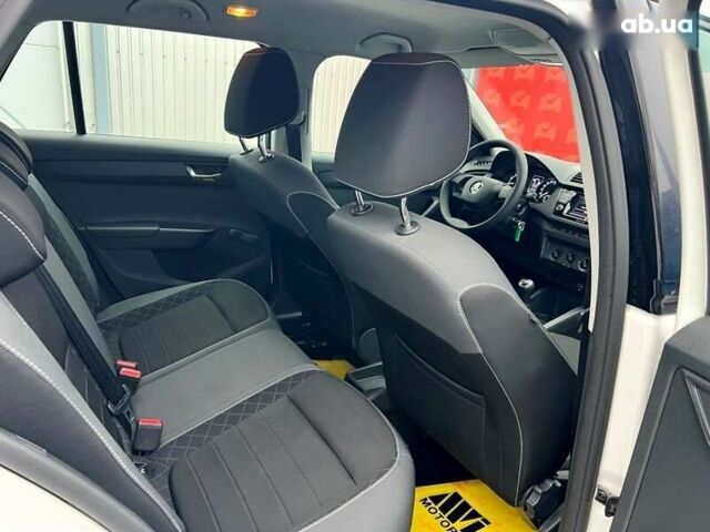 Шкода Фабия, объемом двигателя 1 л и пробегом 61 тыс. км за 11000 $, фото 25 на Automoto.ua