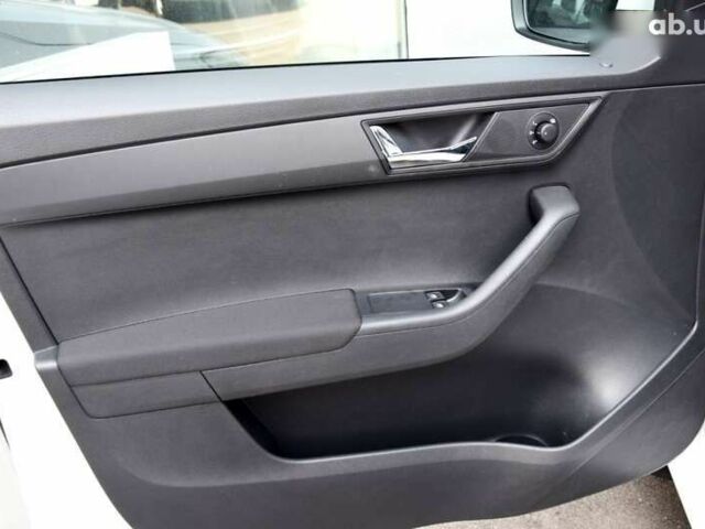 Шкода Фабия, объемом двигателя 1 л и пробегом 74 тыс. км за 11999 $, фото 29 на Automoto.ua