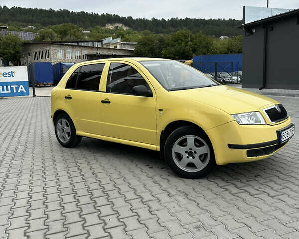 Желтый Шкода Фабия, объемом двигателя 1.39 л и пробегом 250 тыс. км за 2400 $, фото 6 на Automoto.ua
