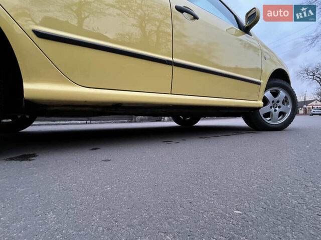 Жовтий Шкода Фабія, об'ємом двигуна 1.4 л та пробігом 223 тис. км за 4200 $, фото 4 на Automoto.ua