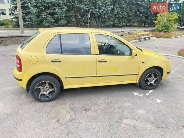 Жовтий Шкода Фабія, об'ємом двигуна 1.39 л та пробігом 265 тис. км за 2700 $, фото 7 на Automoto.ua