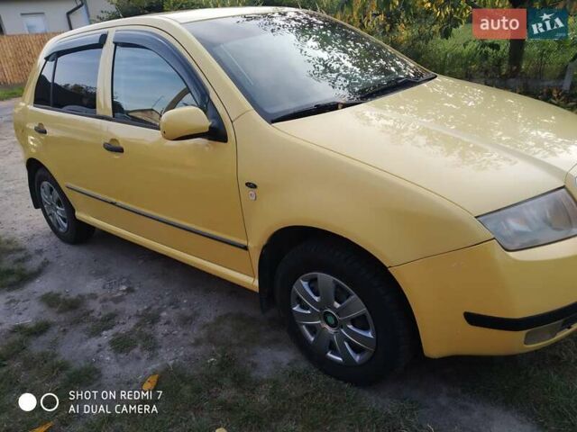 Жовтий Шкода Фабія, об'ємом двигуна 1.4 л та пробігом 250 тис. км за 3400 $, фото 2 на Automoto.ua