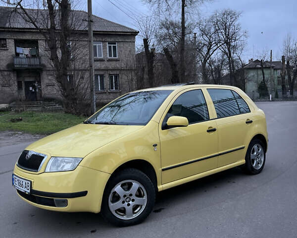 Жовтий Шкода Фабія, об'ємом двигуна 1.4 л та пробігом 223 тис. км за 4200 $, фото 1 на Automoto.ua