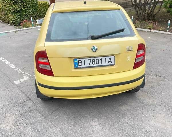 Жовтий Шкода Фабія, об'ємом двигуна 1.39 л та пробігом 265 тис. км за 2700 $, фото 4 на Automoto.ua