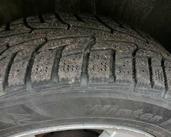 Желтый Шкода Фабия, объемом двигателя 1.4 л и пробегом 208 тыс. км за 3100 $, фото 8 на Automoto.ua