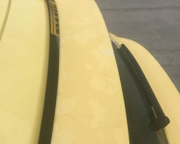 Желтый Шкода Фабия, объемом двигателя 1.2 л и пробегом 243 тыс. км за 3000 $, фото 11 на Automoto.ua