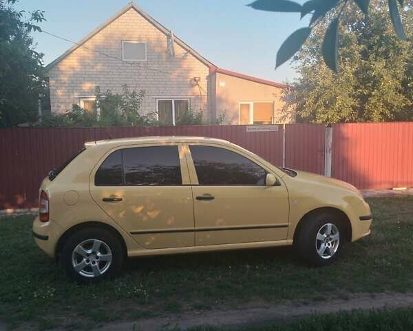 Желтый Шкода Фабия, объемом двигателя 1.2 л и пробегом 278 тыс. км за 3700 $, фото 9 на Automoto.ua